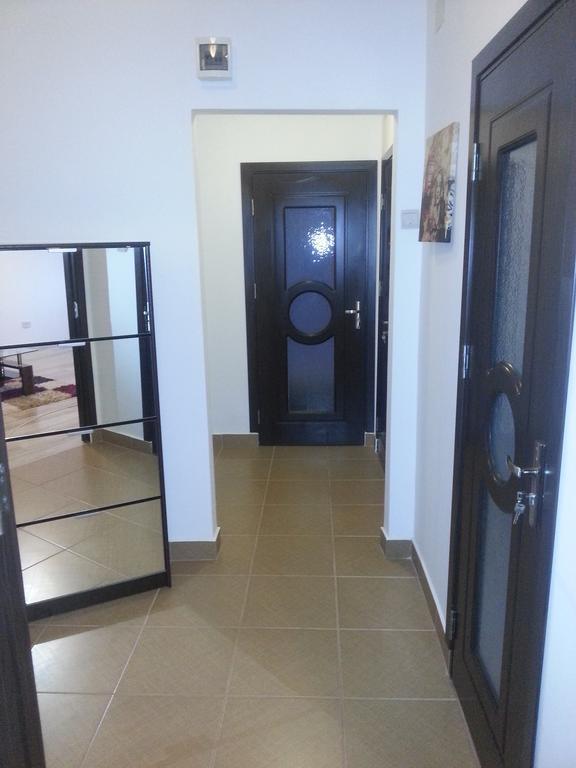 Ferienwohnung Deea Apartament Craiova Zimmer foto